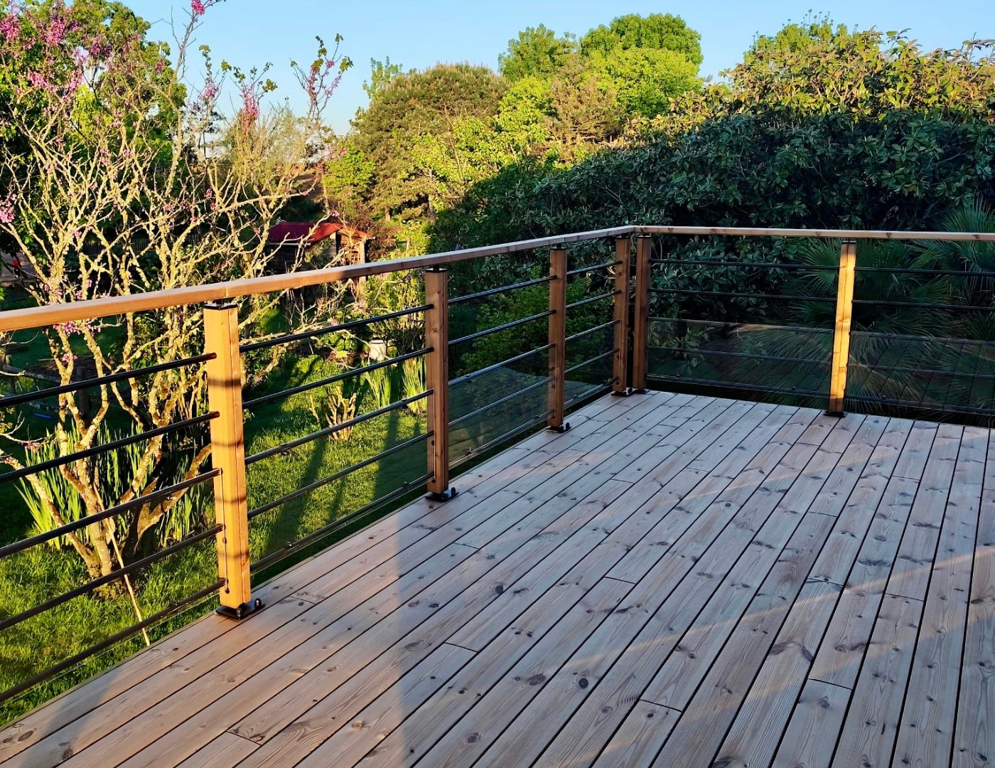terrasse suspendue en bois